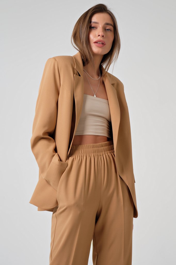 Костюм (жакет и брюки) 4152-06 песочный Fly арт.4152-06 оптом_фото1