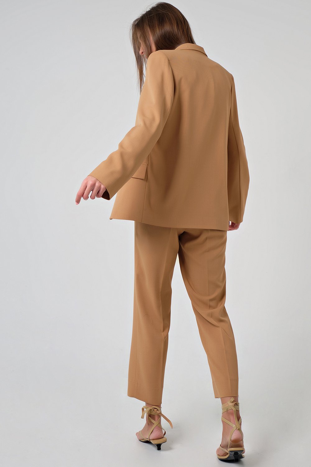Костюм (жакет и брюки) 4152-06 песочный Fly арт.4152-06 оптом_фото2