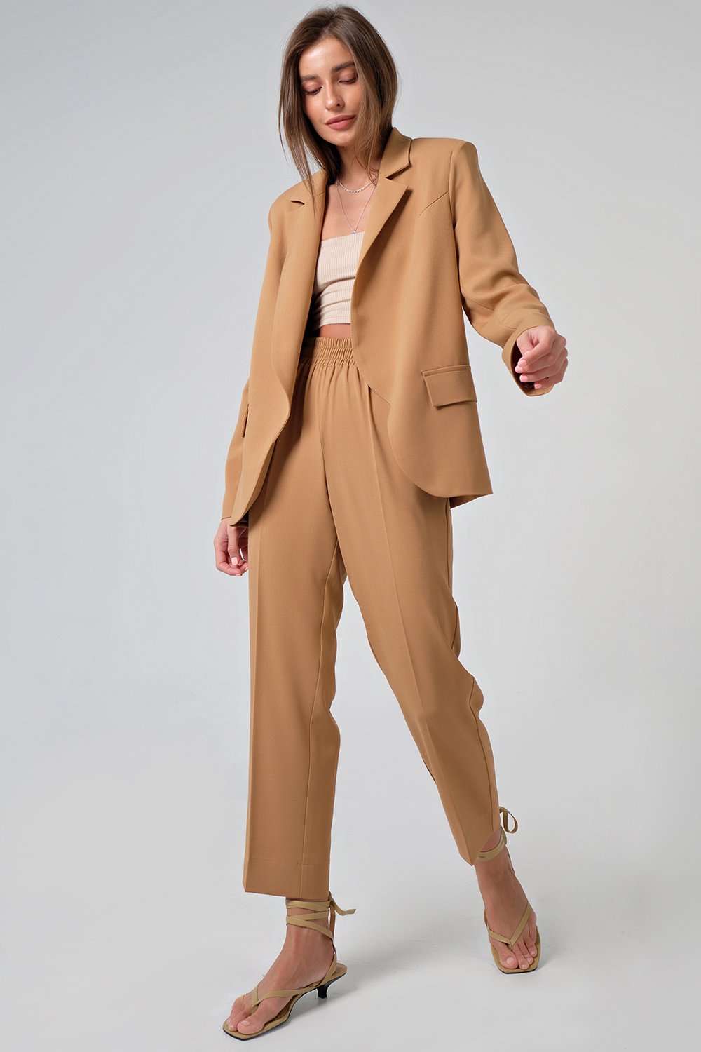 Костюм (жакет и брюки) 4152-06 песочный Fly арт.4152-06 оптом_фото4