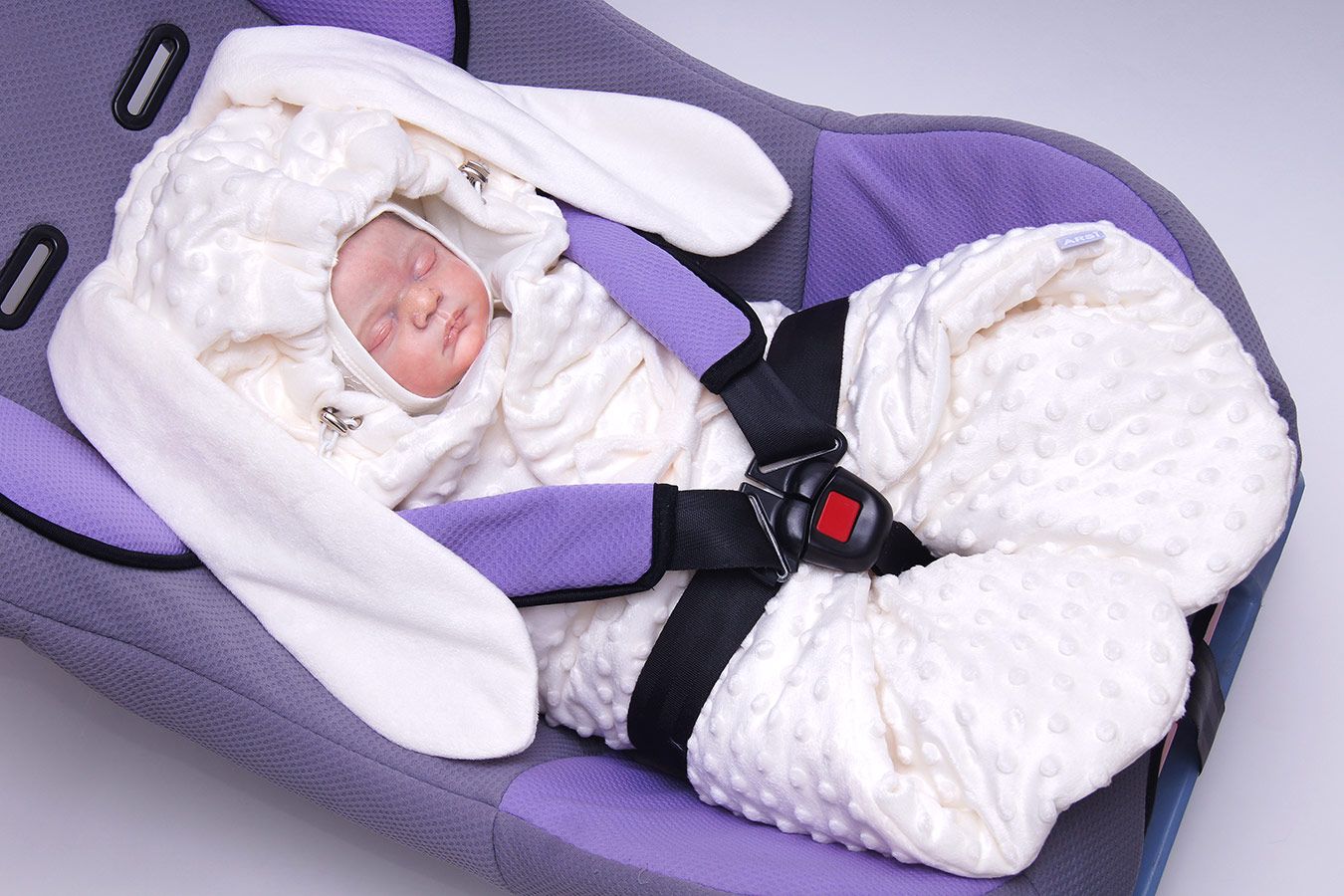 Конверт для автокресла "Зая" молочный р.56/62, лето в сумке на молнии ARSI арт.1082М оптом_фото2