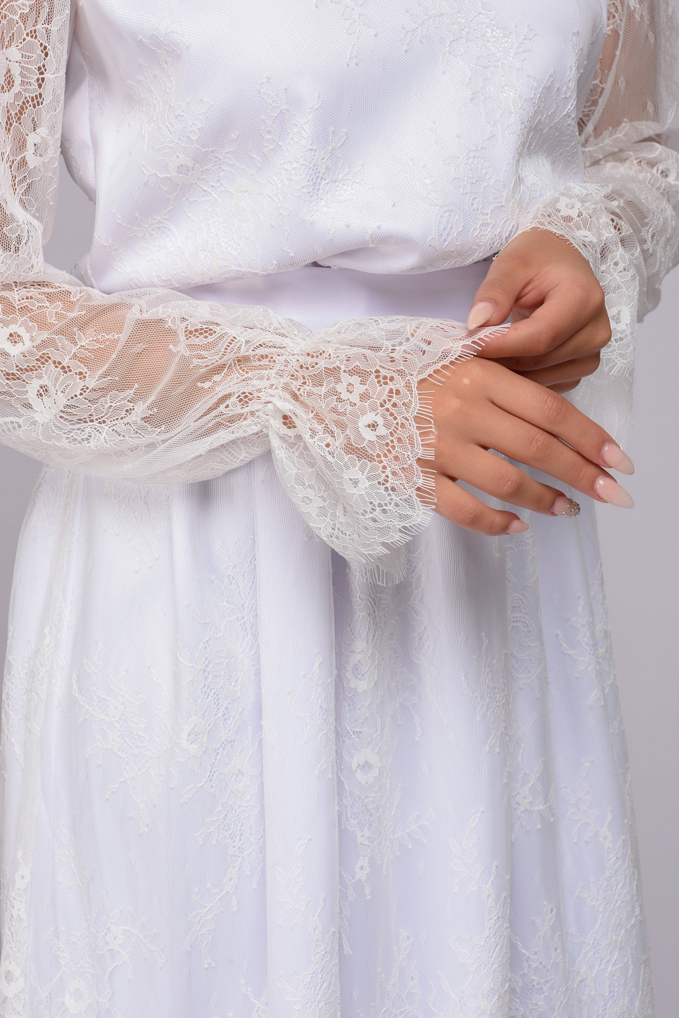 Платье белое кружевное длины миди с длинными рукавами 1001DRESS арт.DM01213WH оптом_фото2